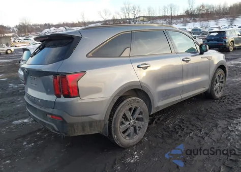 2021 Kia Sorento S z USA, uszkodzony, nr VIN 5XYRLDLC8MG070907
